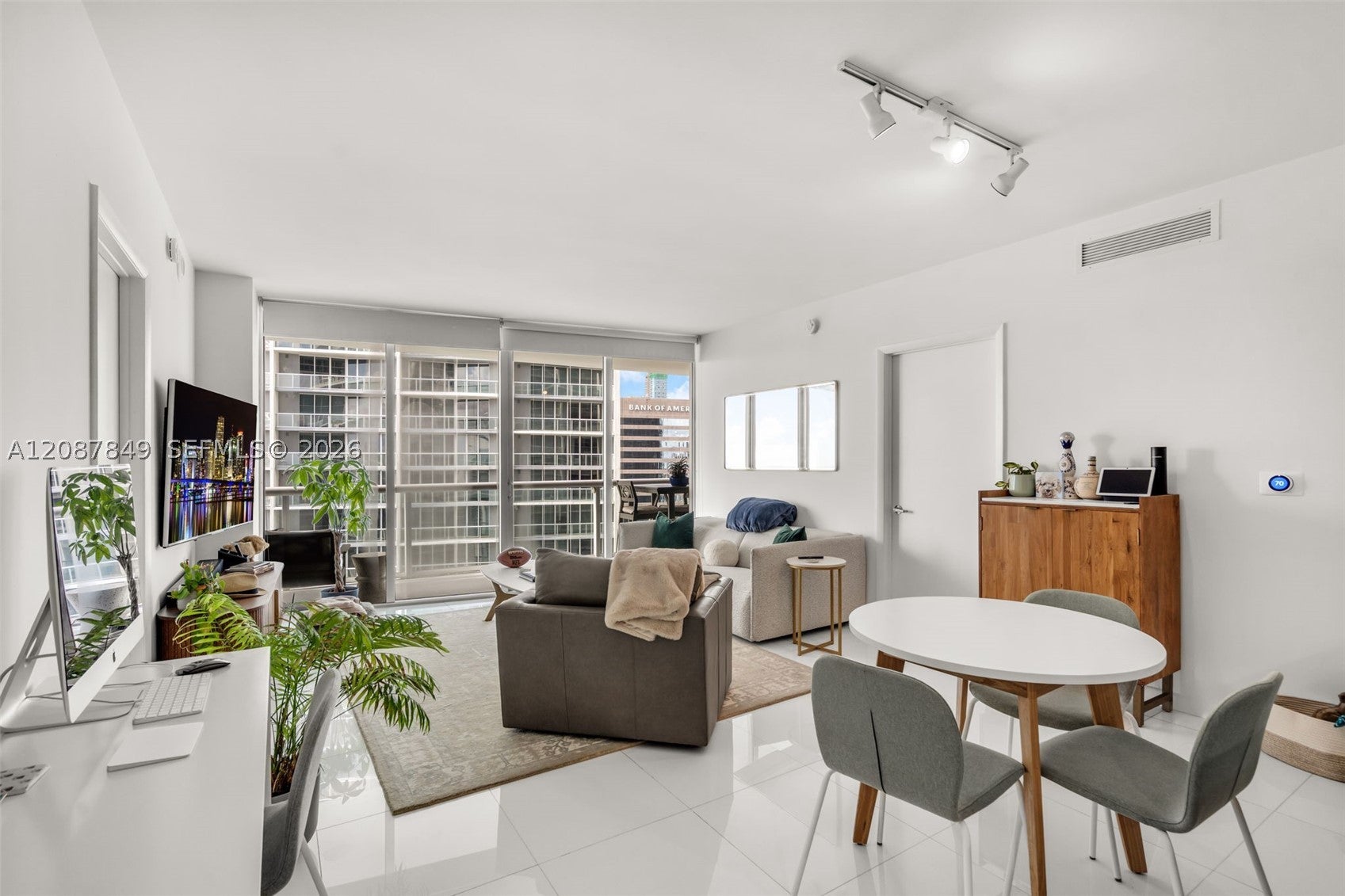 475 Brickell Ave 3609