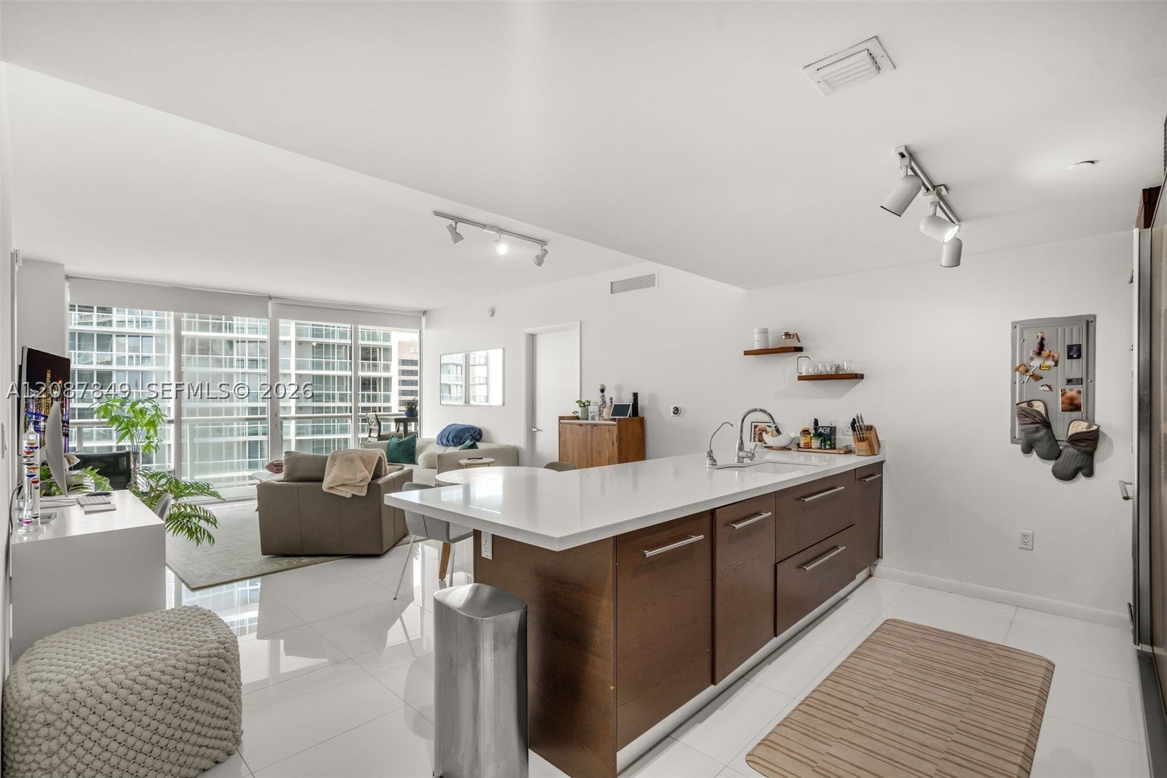 475 Brickell Ave 3609