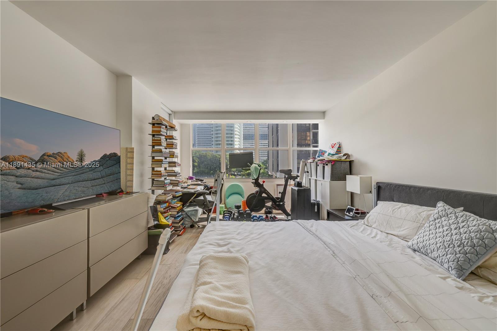 BRICKELL PLACE CONDO - Residential