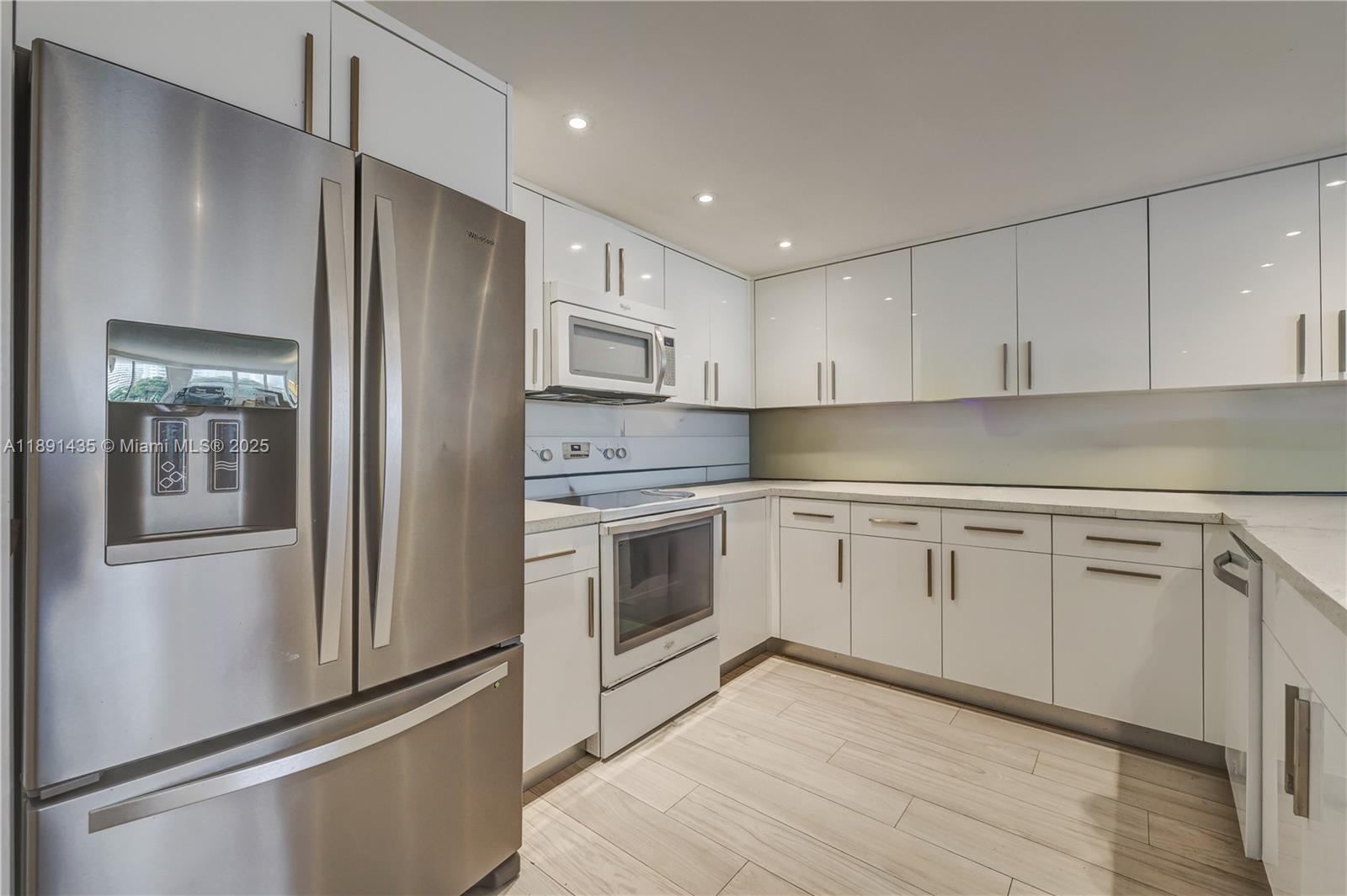 BRICKELL PLACE CONDO - Residential