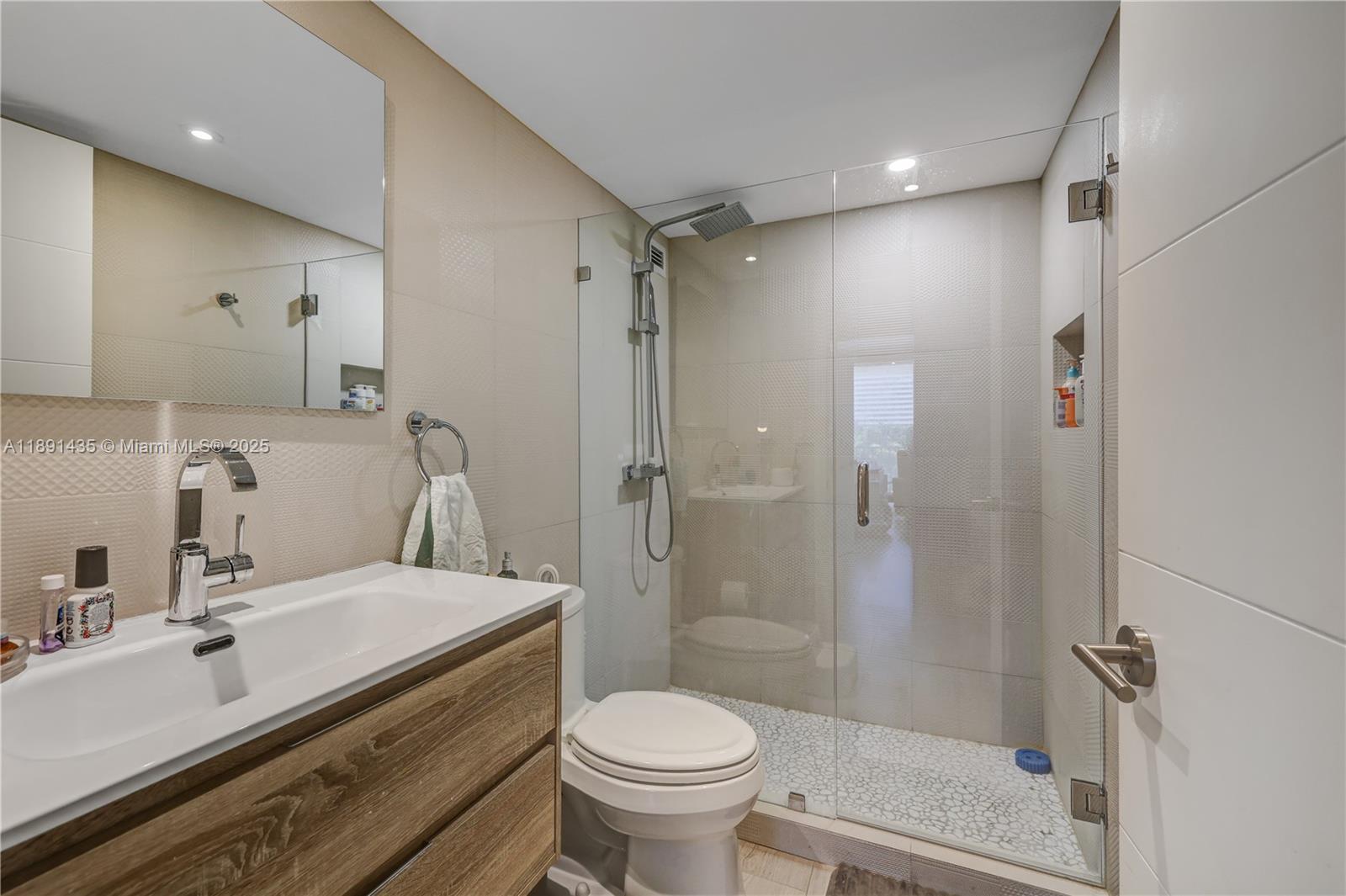 BRICKELL PLACE CONDO - Residential