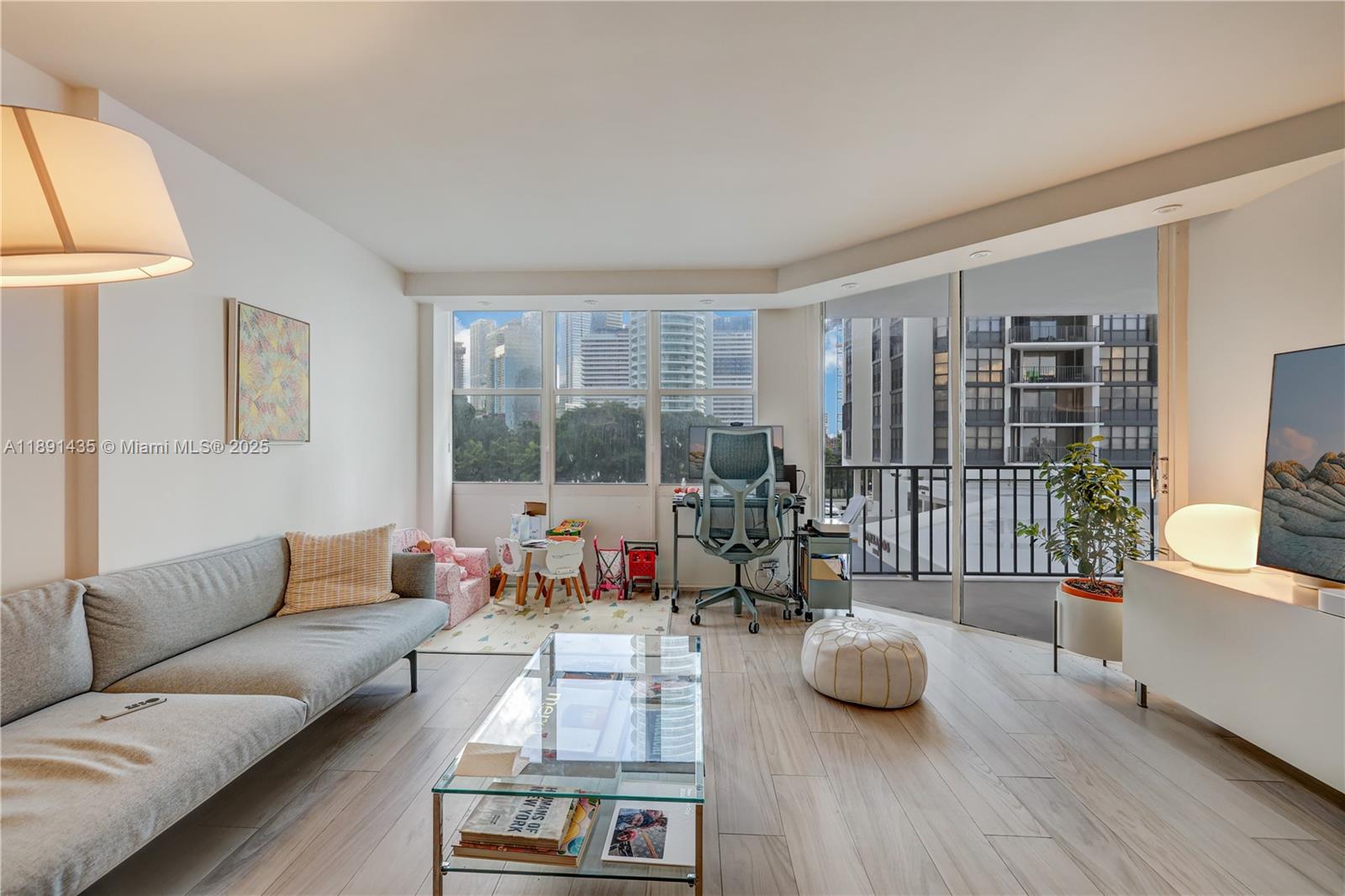 BRICKELL PLACE CONDO - Residential