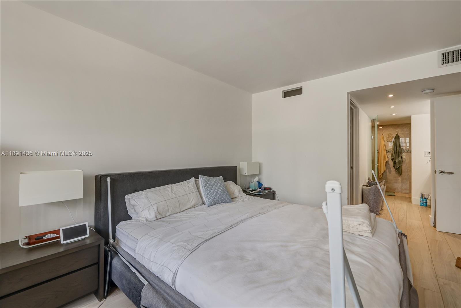 BRICKELL PLACE CONDO - Residential