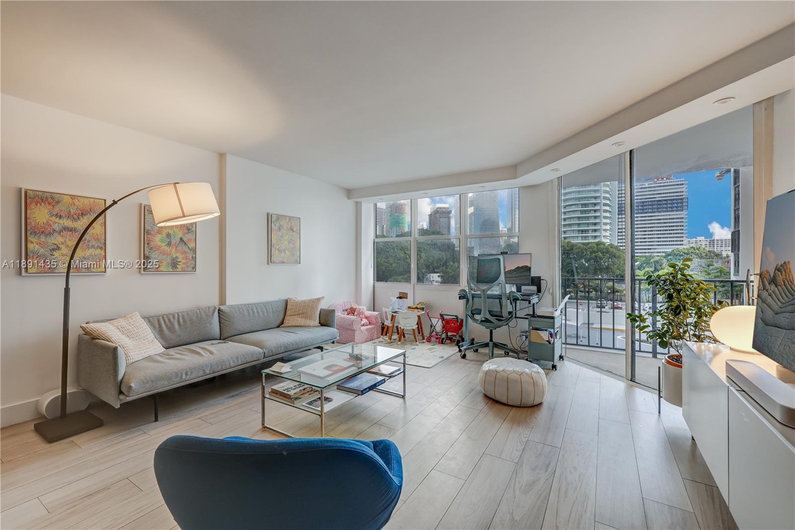BRICKELL PLACE CONDO - Residential