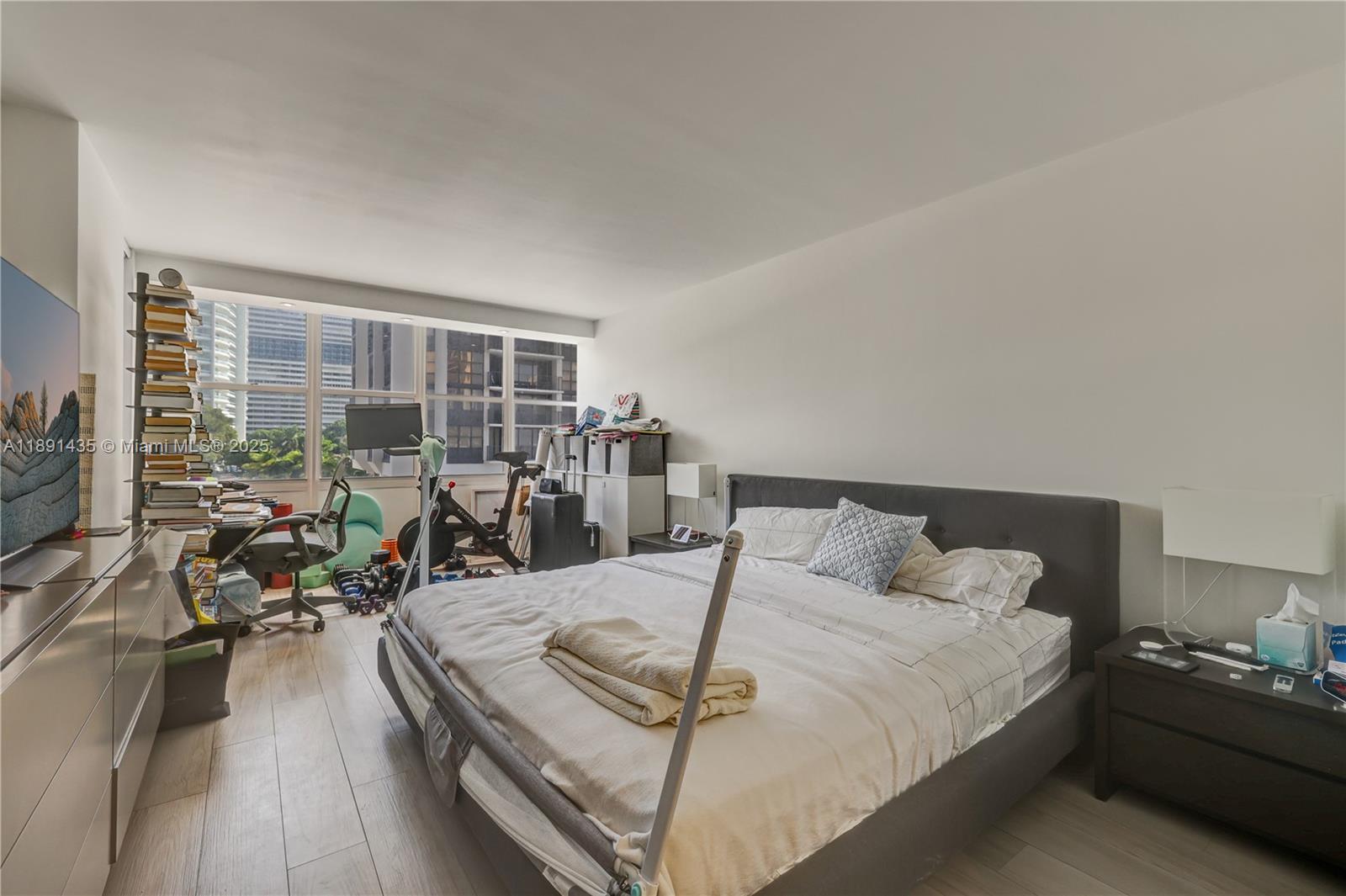 BRICKELL PLACE CONDO - Residential
