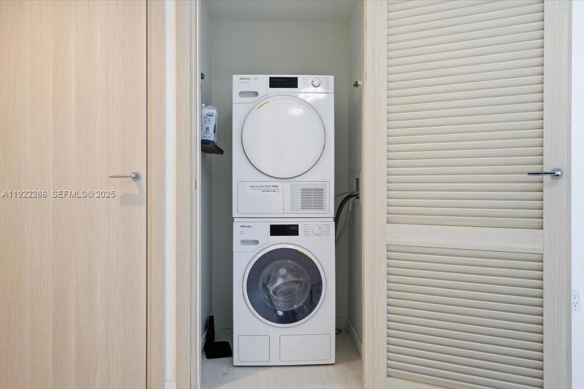 BRICKELL FLATIRON CONDO - Residential