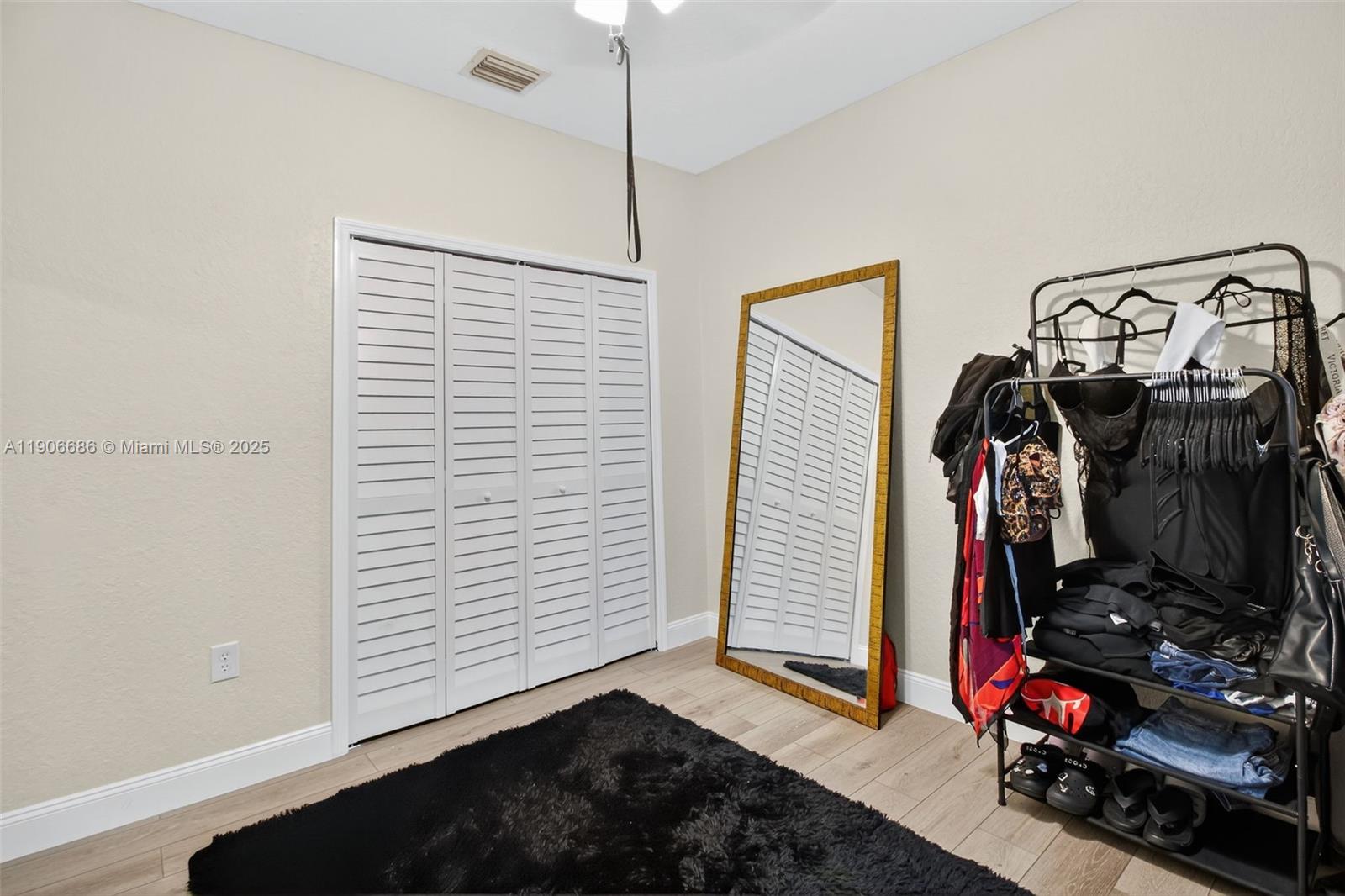 JUSTIN GARDENS - Residential