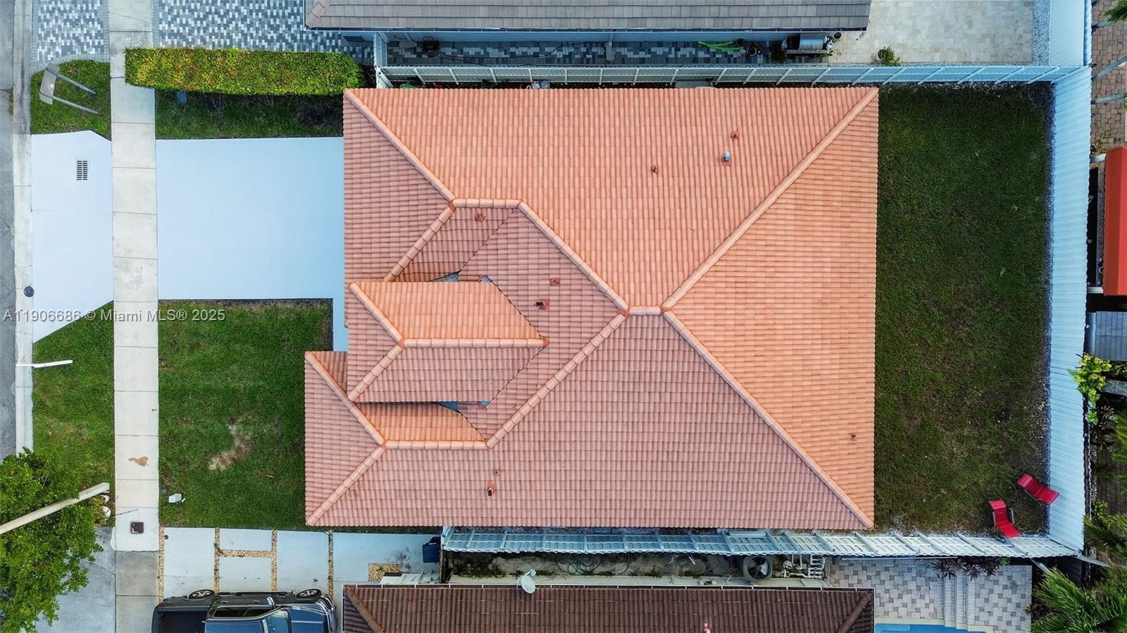 JUSTIN GARDENS - Residential