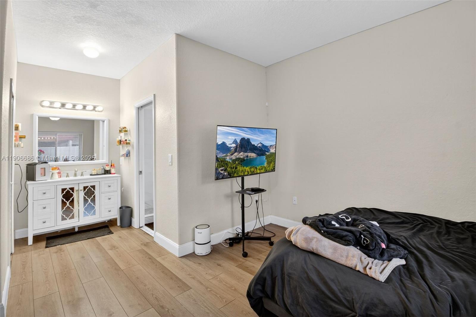 JUSTIN GARDENS - Residential