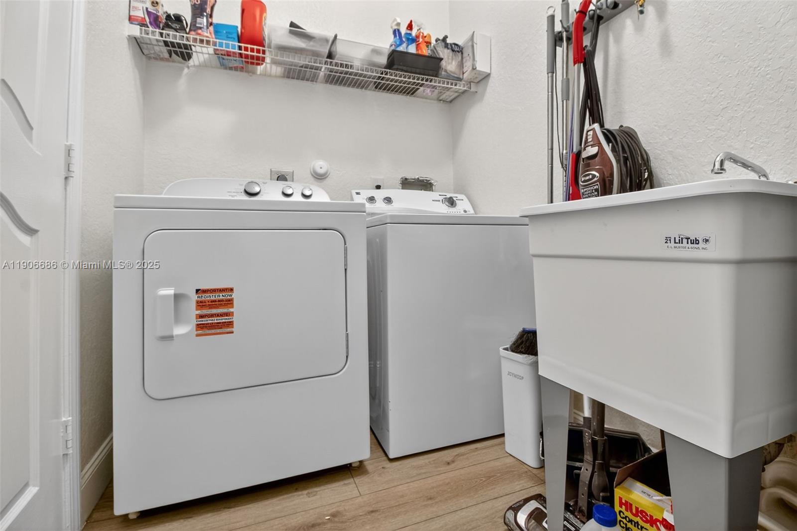 JUSTIN GARDENS - Residential