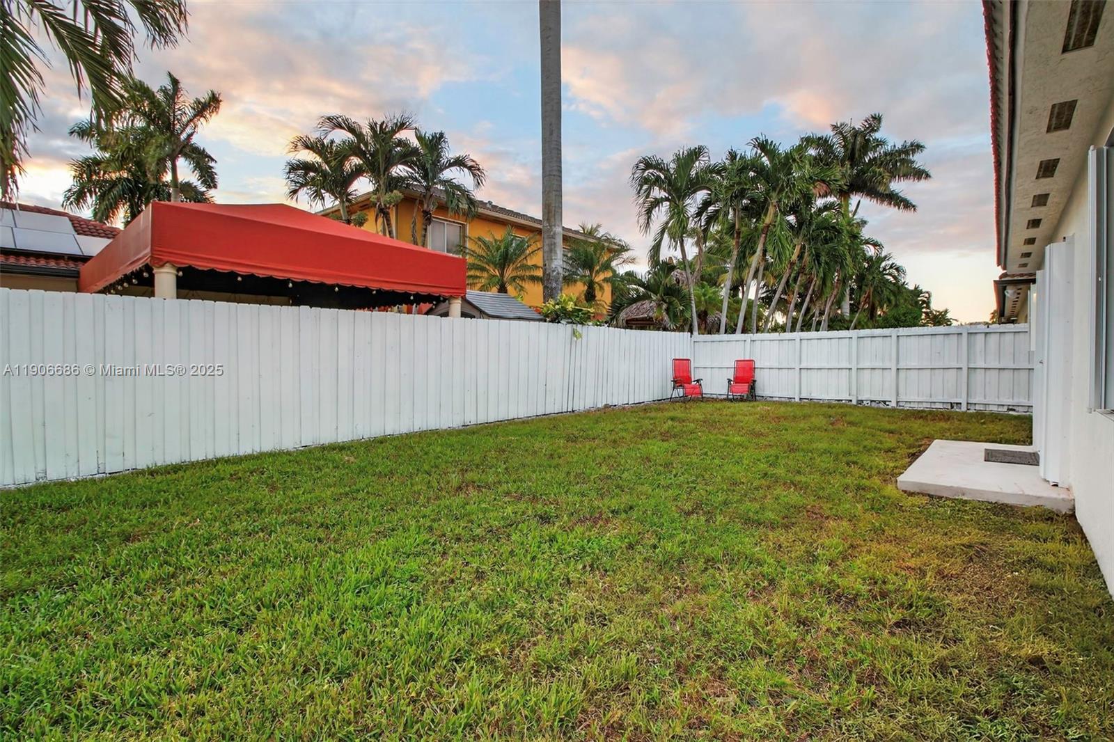 JUSTIN GARDENS - Residential