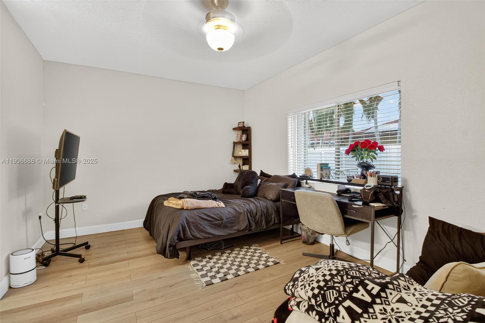 JUSTIN GARDENS - Residential