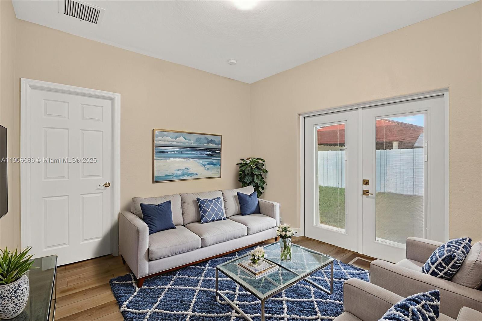 JUSTIN GARDENS - Residential