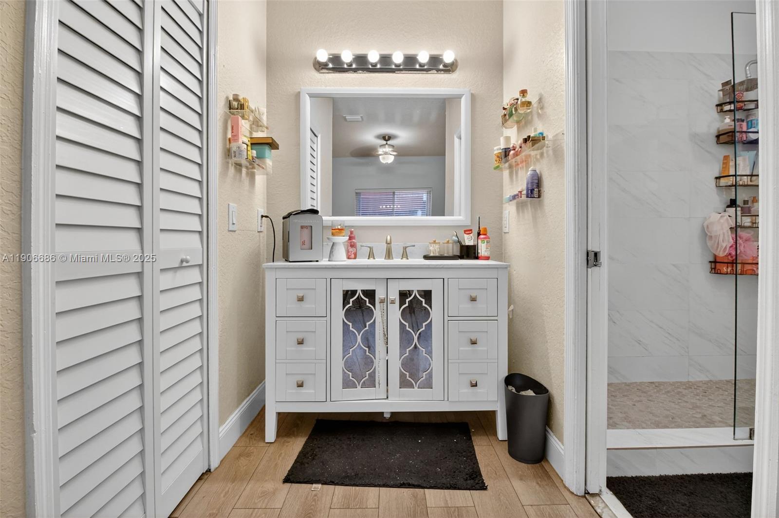 JUSTIN GARDENS - Residential