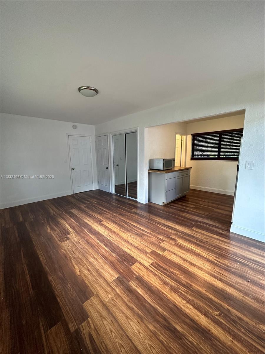 301 SE 2nd St 1-3