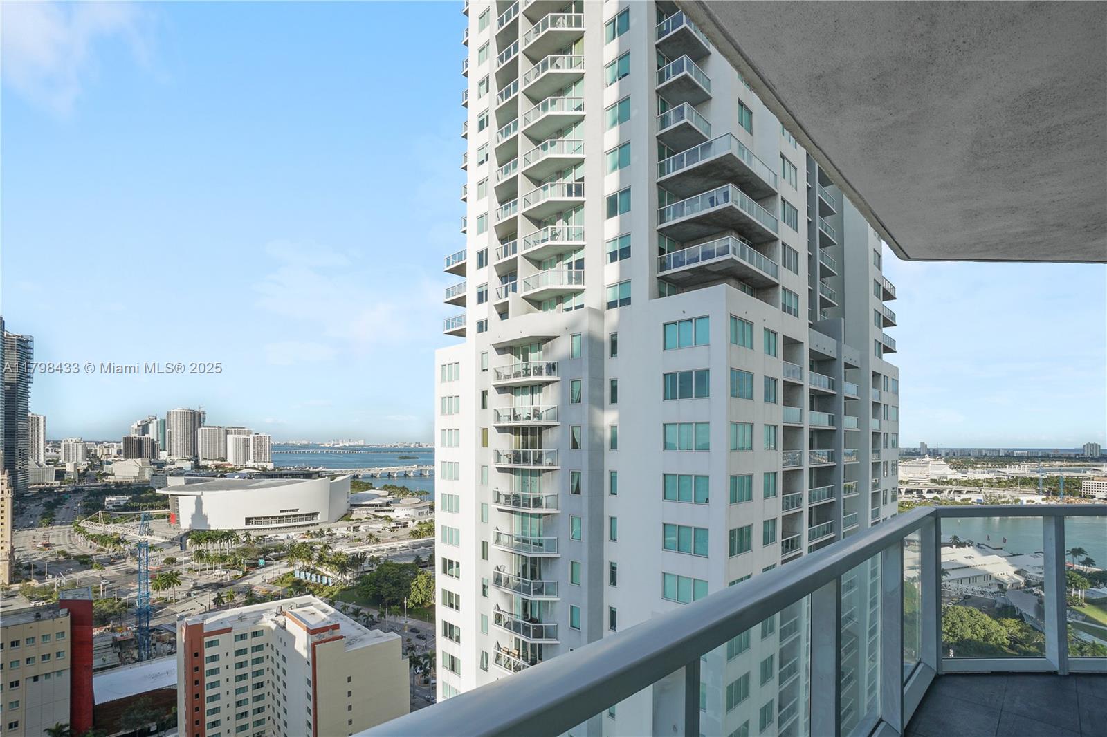 VIZCAYNE SOUTH CONDO - Residential