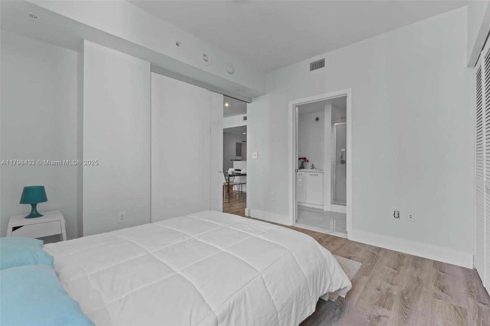 VIZCAYNE SOUTH CONDO - Residential
