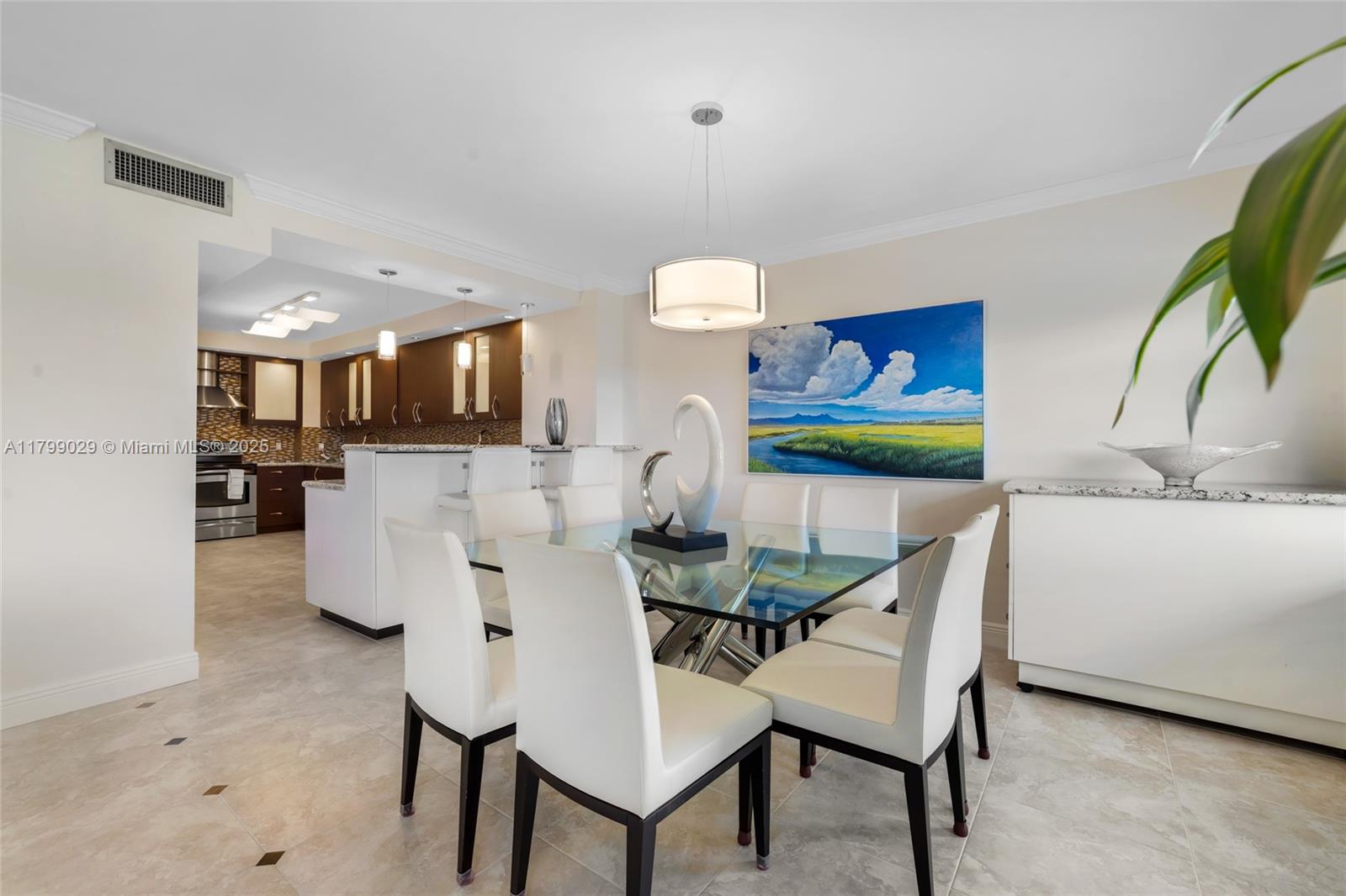 BALMORAL CONDO - Residential