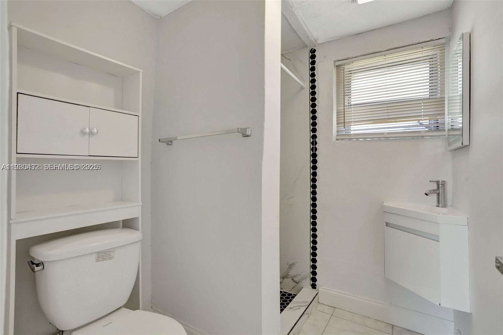 MIDDLE RIVER GARDENS - Residential Lease