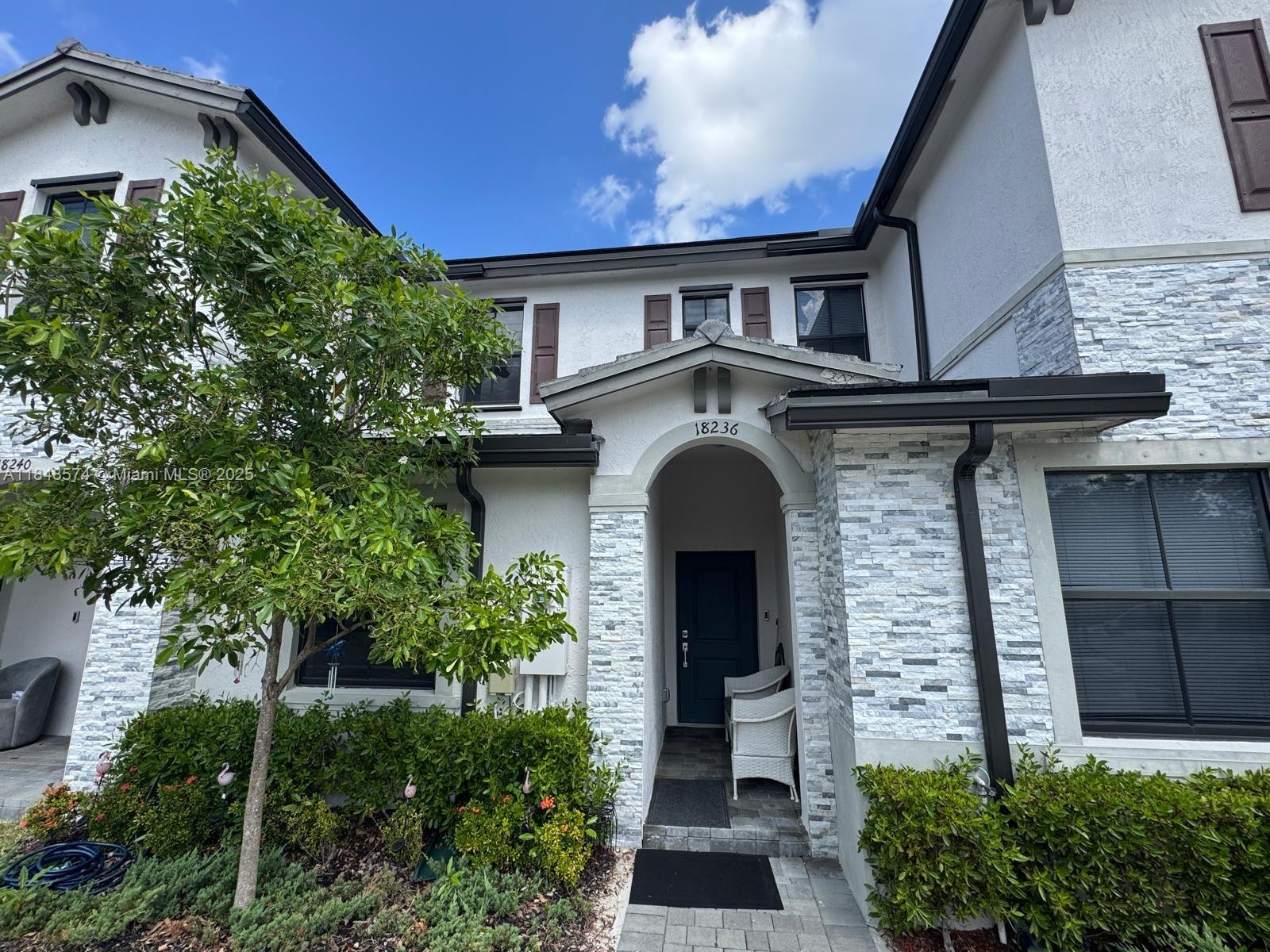 TOTALLY FURNISHED!!!!!!!Welcome to your new home! This stunning 3/3 townhouse has been completely remodeled with modern, high quality finishes, offering comfort style and functionally in every corner.
By appoiment only.
Call Listing Agent for showing instructions.