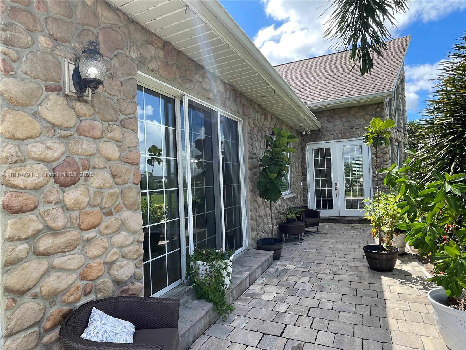 SOUTH BEAR POINTE RANCHES - Residential