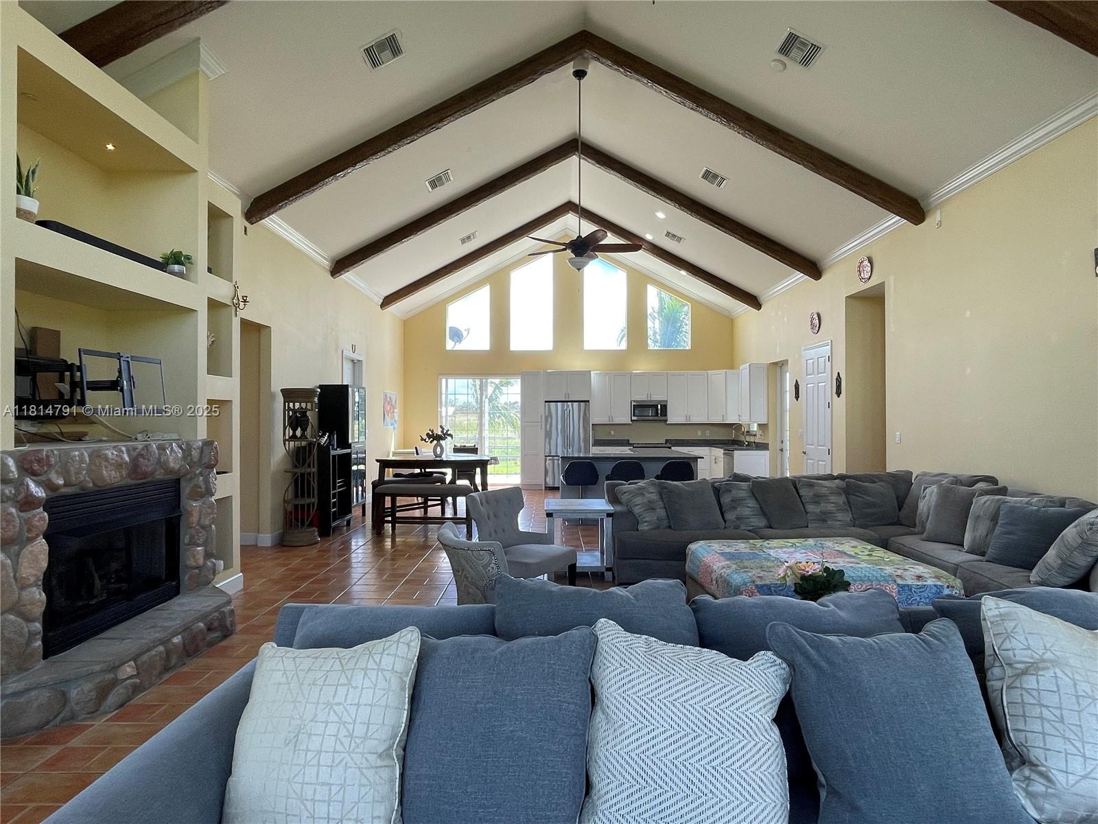 SOUTH BEAR POINTE RANCHES - Residential
