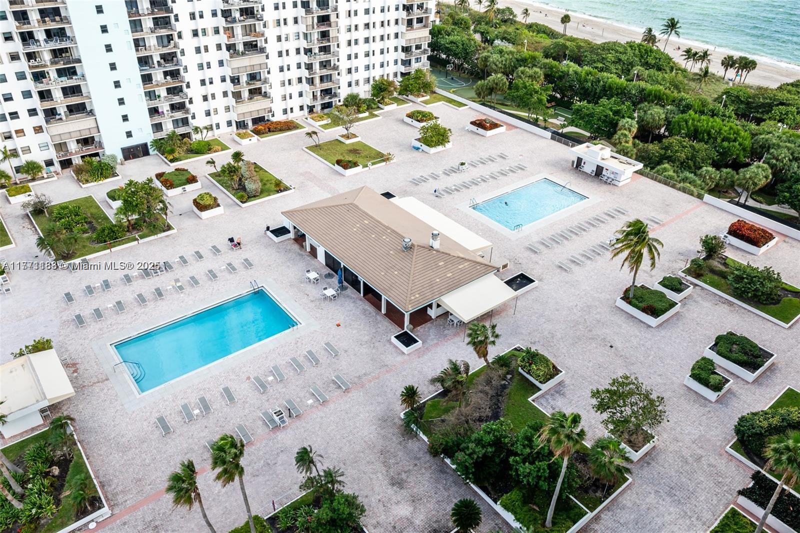 SUMMIT CONDO - Residential