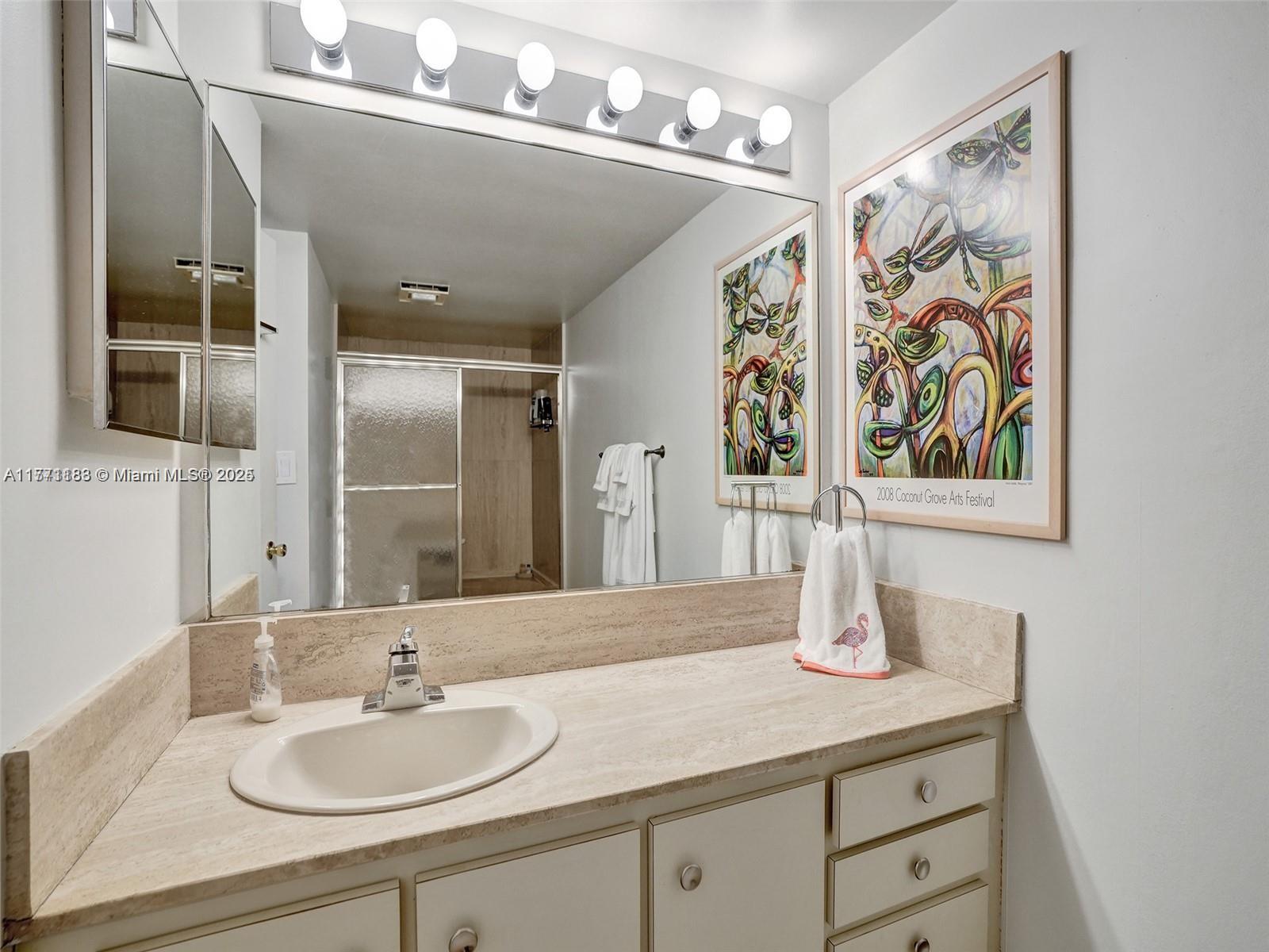 SUMMIT CONDO - Residential