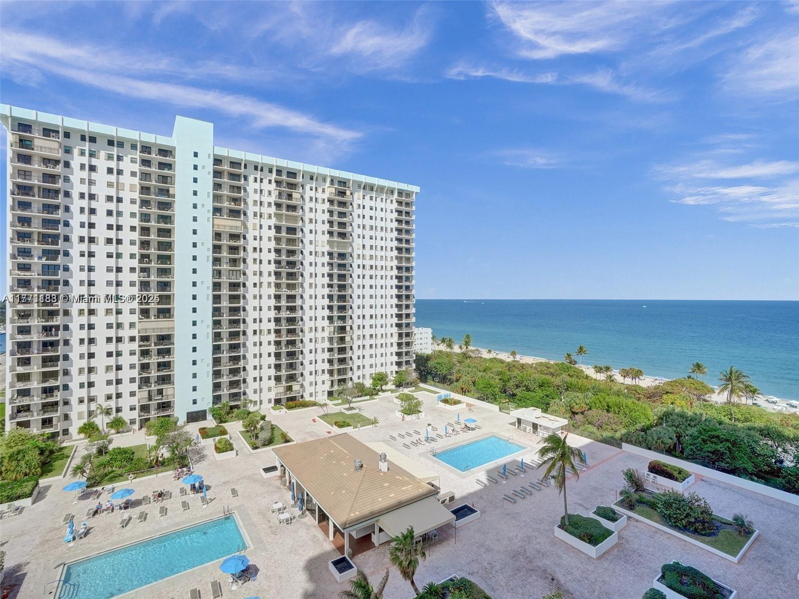 SUMMIT CONDO - Residential