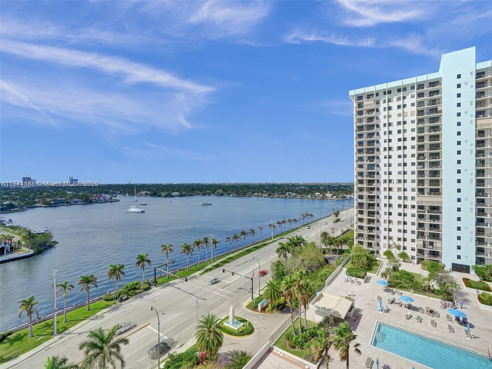 SUMMIT CONDO - Residential