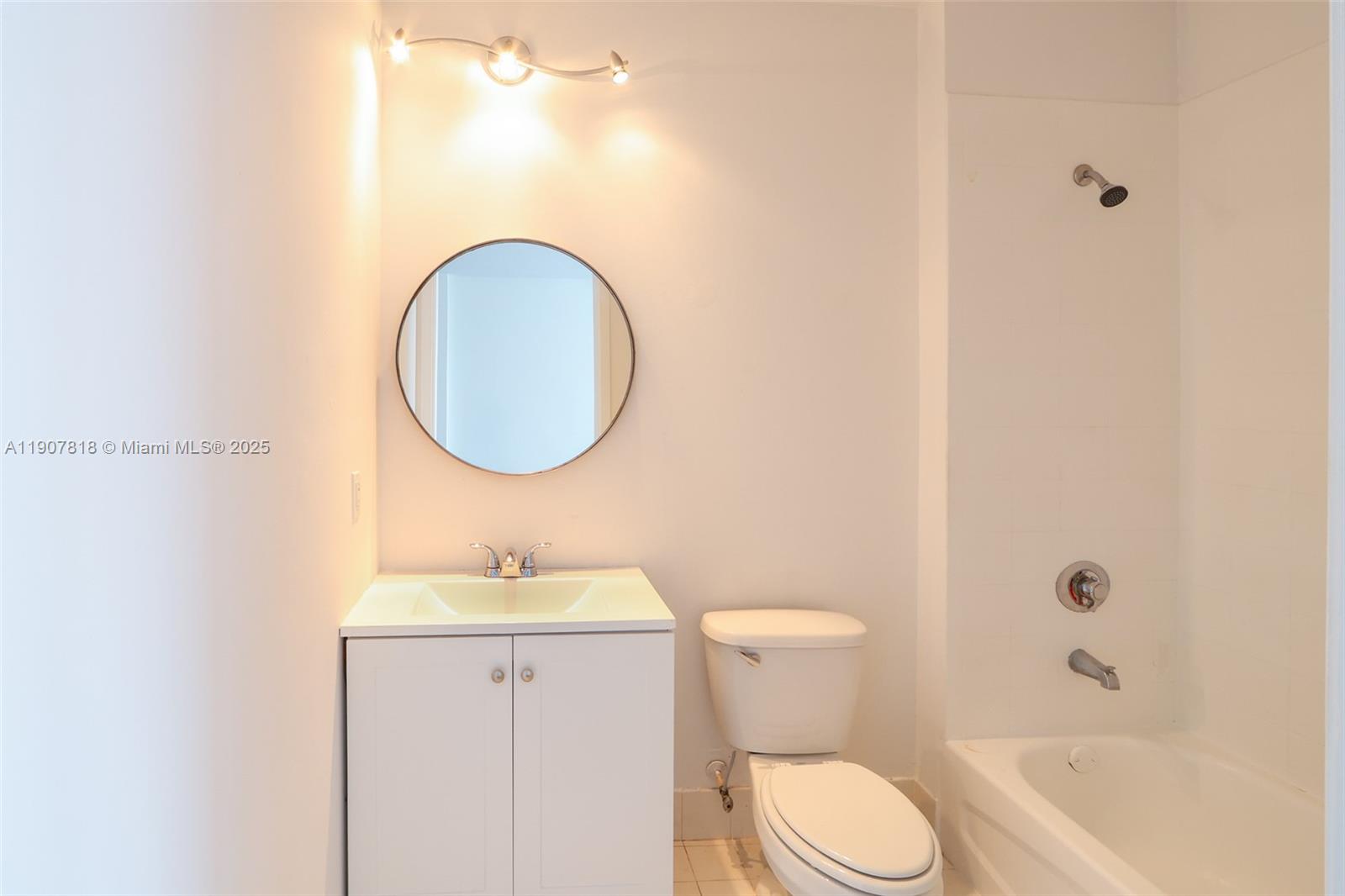 EDGEWATER LOFTS CONDO - Residential Lease