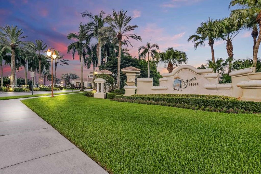 Photo of 19390 SW 61 St, Pembroke Pines, FL 33332 (MLS # A11476867)