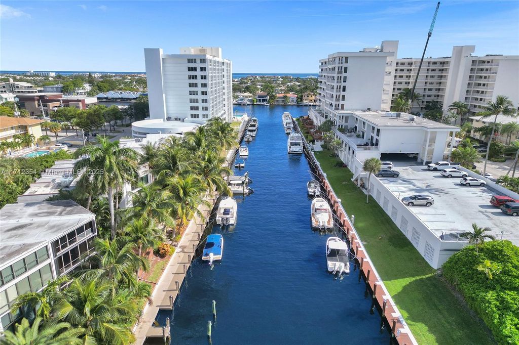 Photo of 3064 NE 49th St, Fort Lauderdale, FL 33308 (MLS # A11712354)