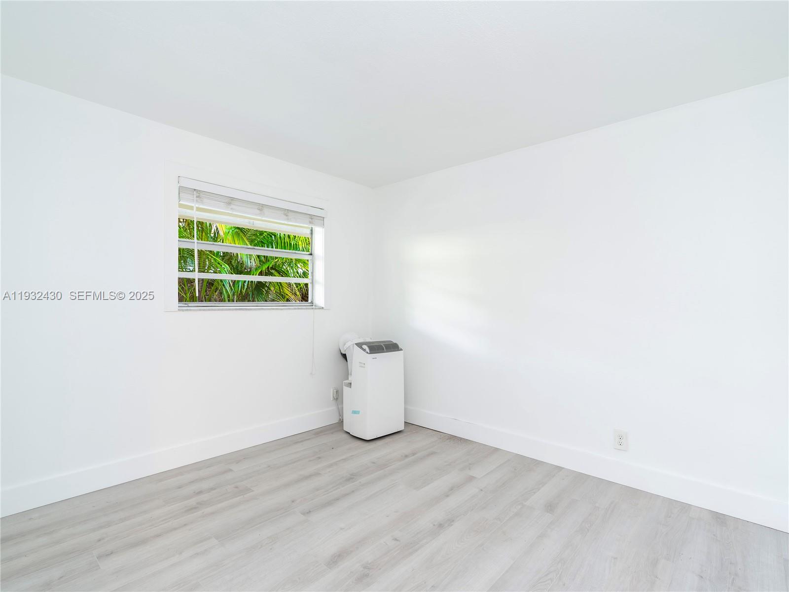 EVERGLADE LAND SALES CO - Residential Lease