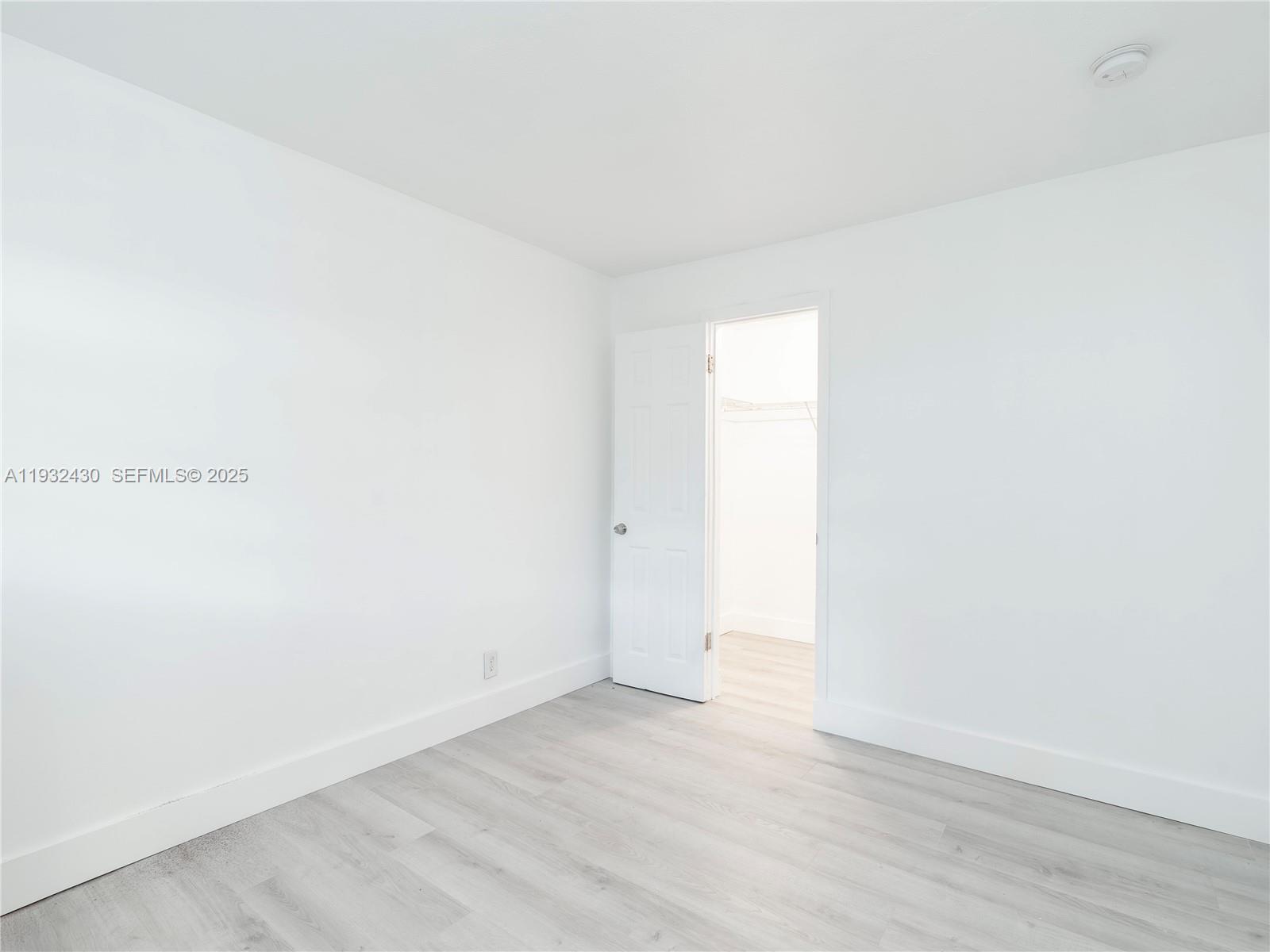 EVERGLADE LAND SALES CO - Residential Lease