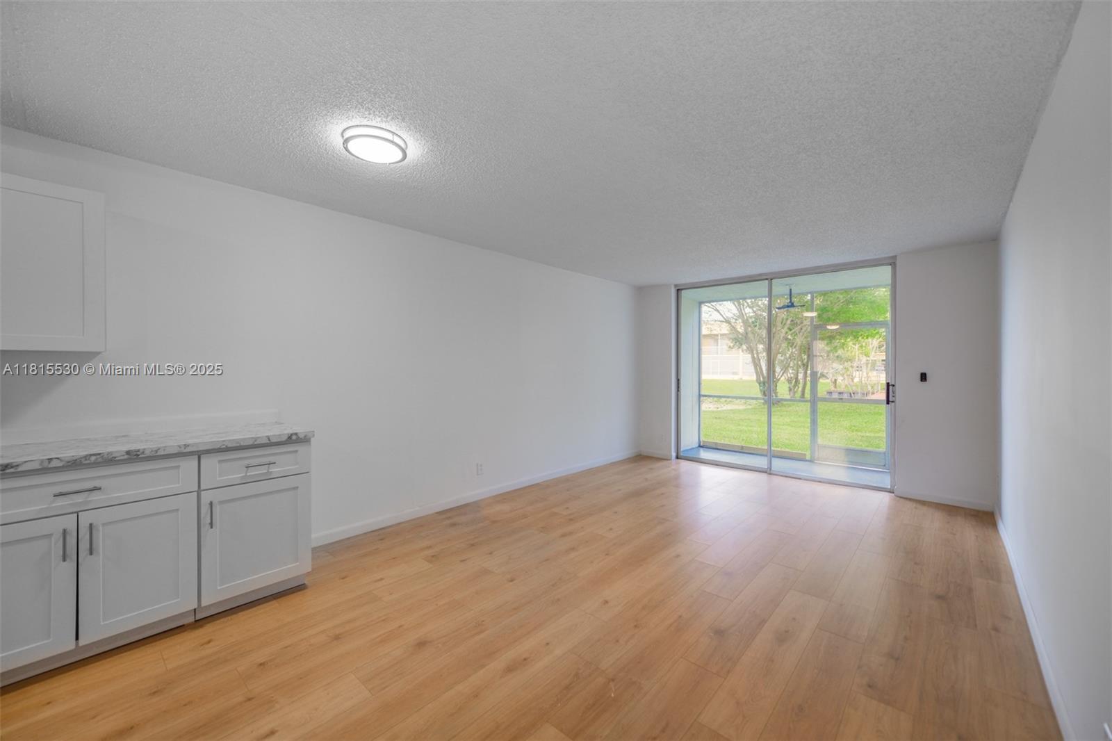 View photos, virtual tours, details... 9601 Sunrise Lakes Blvd 106