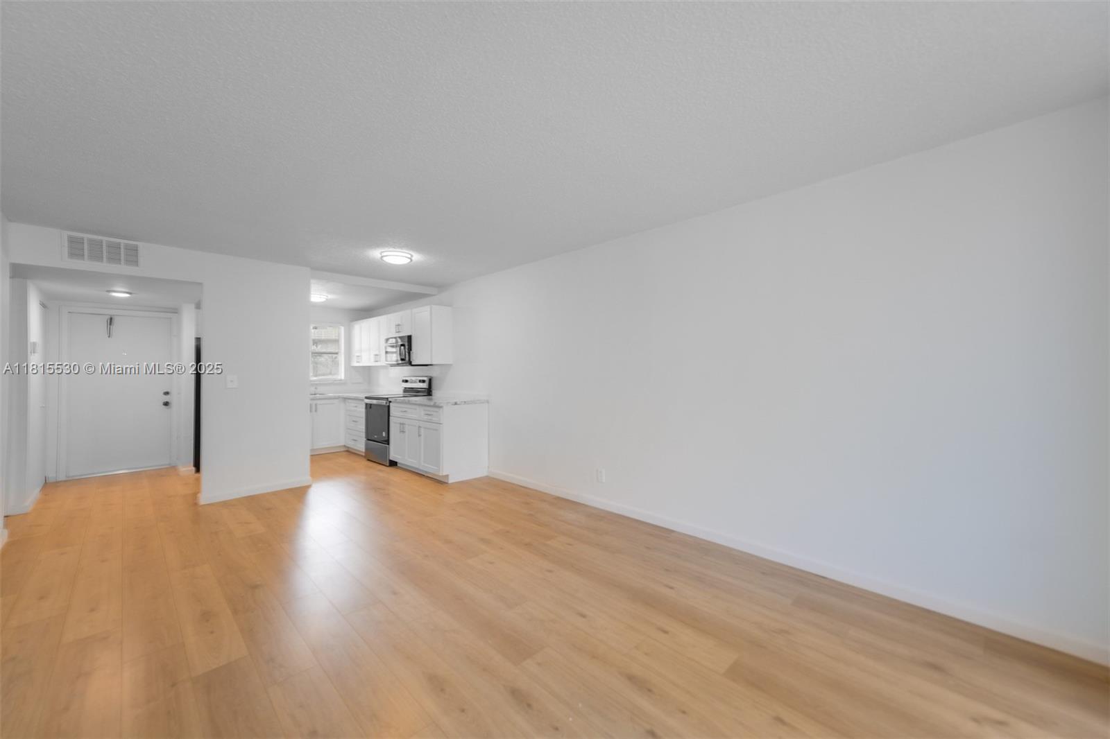 View photos, virtual tours, details... 9601 Sunrise Lakes Blvd 106