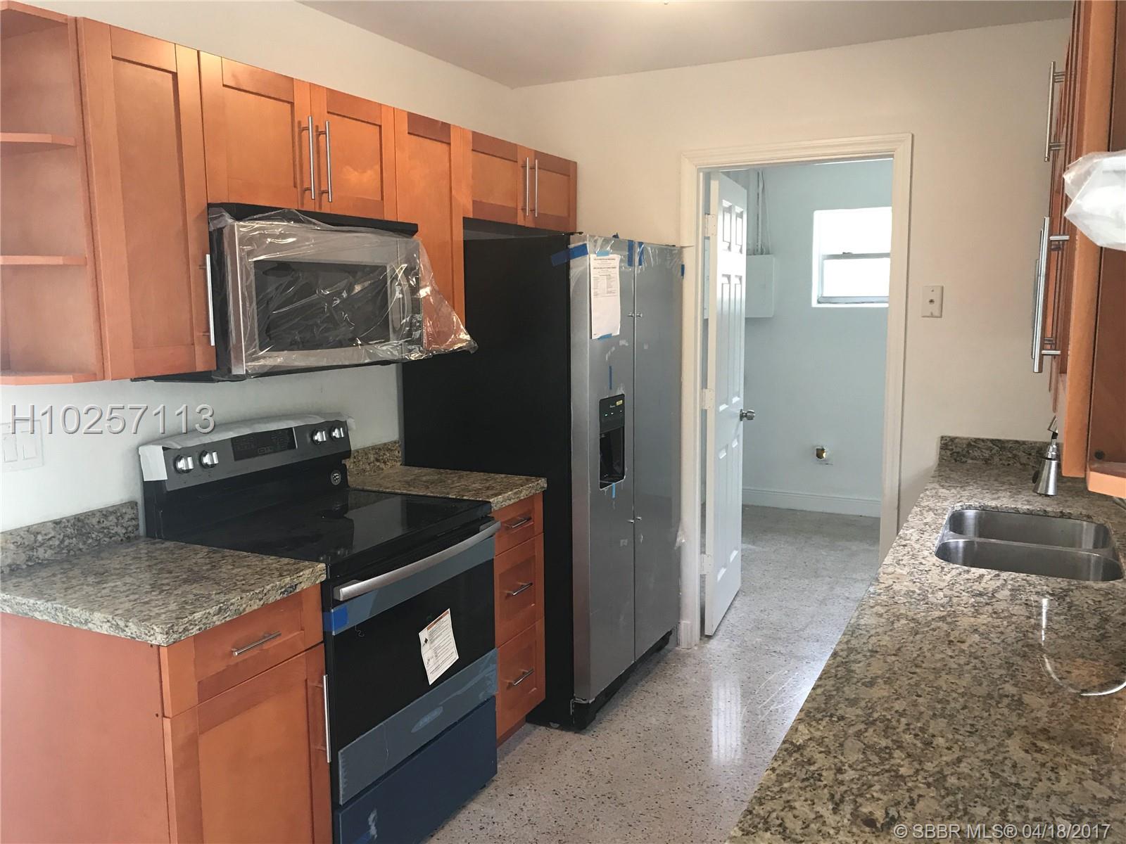 Broadview Country Club Es - Residential