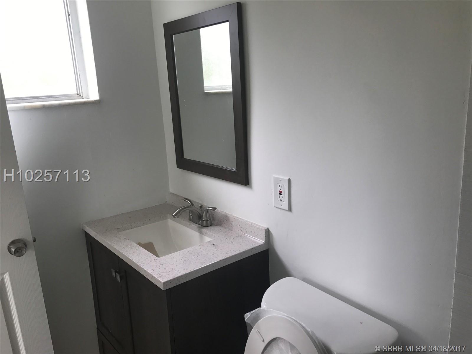 Broadview Country Club Es - Residential