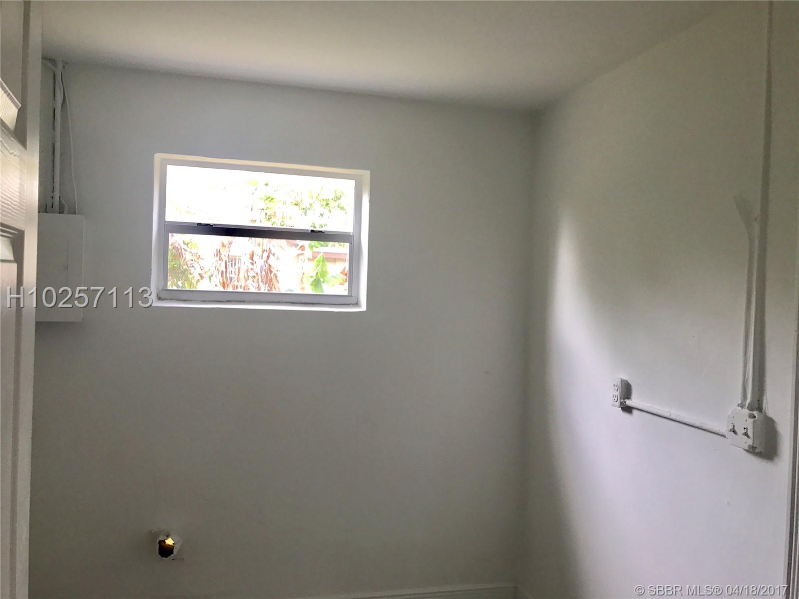 Broadview Country Club Es - Residential