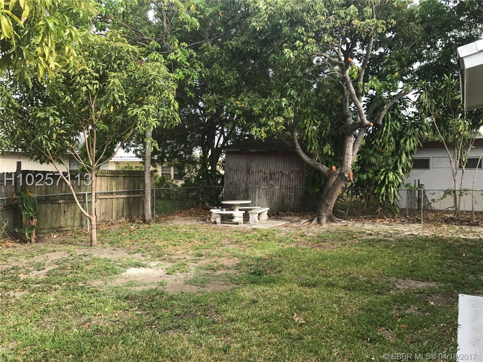 Broadview Country Club Es - Residential