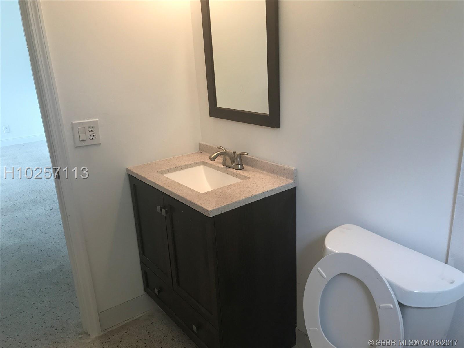 Broadview Country Club Es - Residential