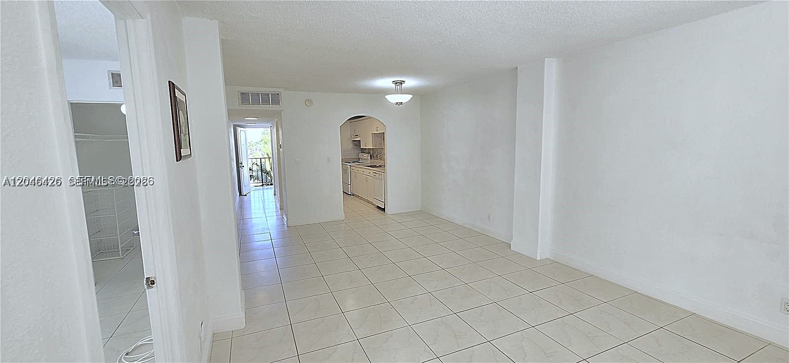 2903 NE 163rd St 404