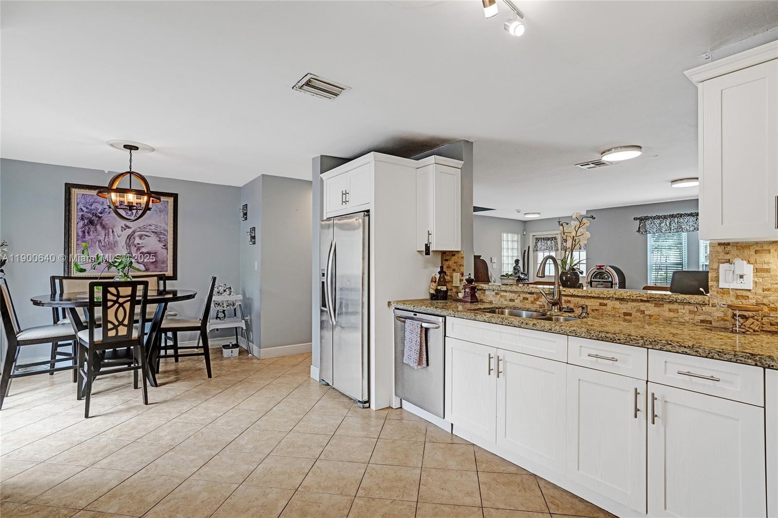 DEERWOOD VILLAS SEC 3 REP - Residential