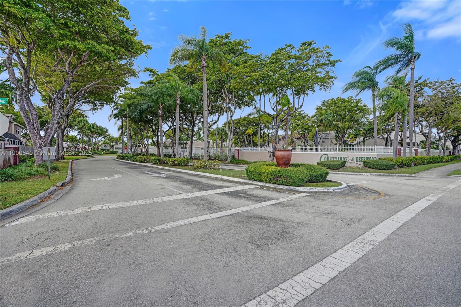 DEERWOOD VILLAS SEC 3 REP - Residential