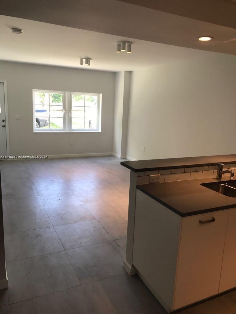 CORAL NOOK - Residential Lease