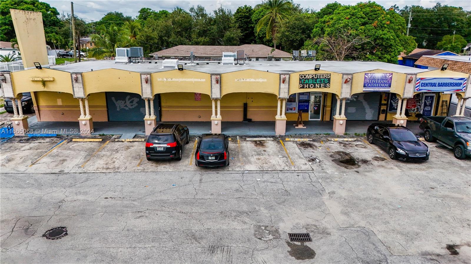 Prime Retail Plaza for Sale in the Heart of Miami
This exceptional investment opportunity features a prime retail plaza located at a bustling intersection off 17th Avenue. With four retail stores, this property is situated in a rapidly growing area, making it ideal for both current and future returns.
Key Features:Location: High-traffic intersection, ensuring excellent visibility and foot traffic.
Tenancy: Tenant-occupied with month-to-month leases, providing flexibility and immediate income.
Condition: Brand new roof, minimizing immediate maintenance concerns.
Growth Potential: Located in an expanding area, offering potential for increased value and rental income.
Don’t miss out on this amazing investment opportunity! Contact us today for more details.