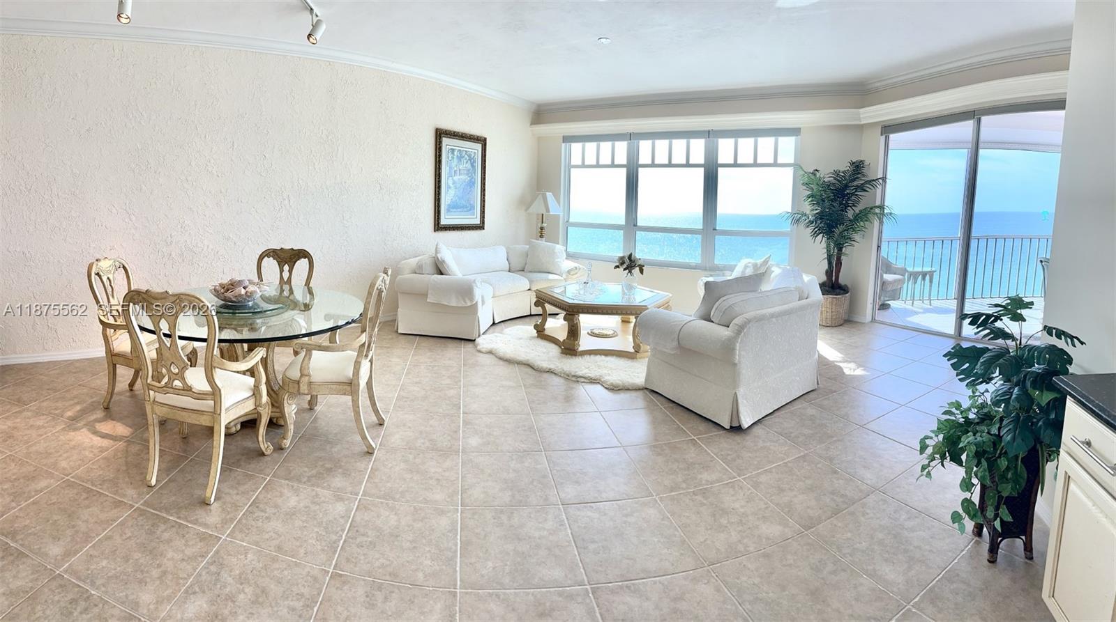 BAREFOOT BEACH CLUB - Residential