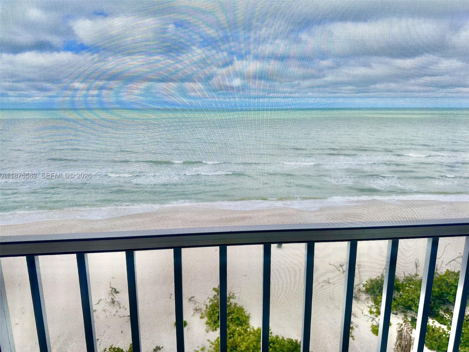 BAREFOOT BEACH CLUB - Residential