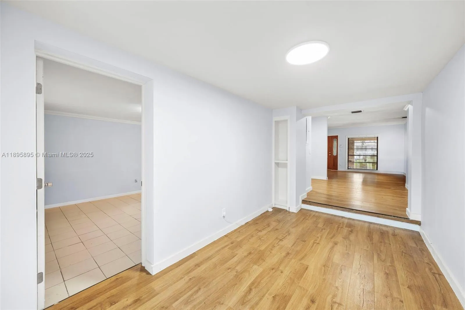 Miami, Florida 33134, United States, 5 Bedrooms Bedrooms, ,3 BathroomsBathrooms,Residential,Pending,227322